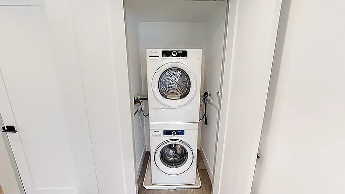 605 Hart Street, Unit 6E Brooklyn, NY 11221 - Photo 6 of 10 a utility room with dryer and washer