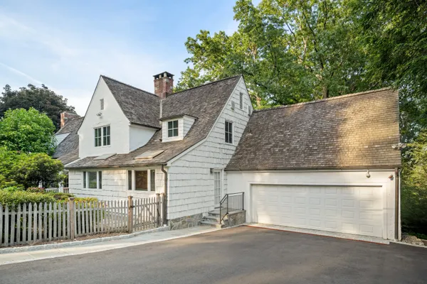 $2,100,000 | River Lane, Westport, CT 06880