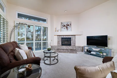 $985,000 | 11037 Caminito Vista Pacifica, San Diego, CA 92131