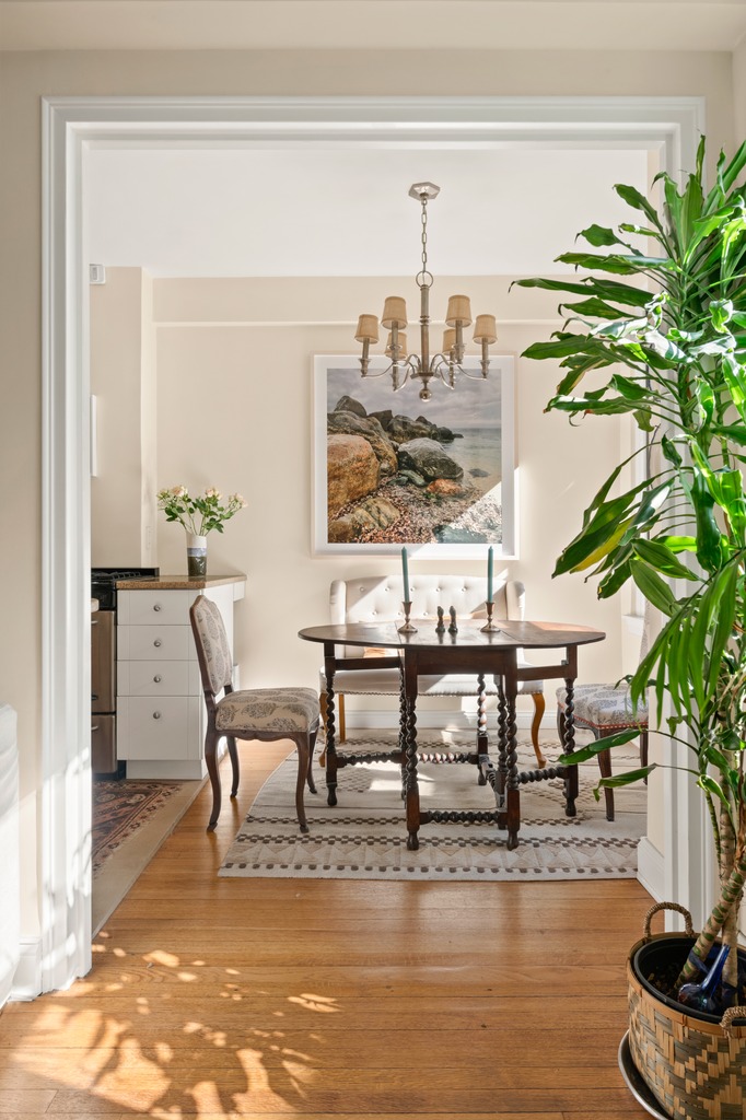 12 East 97th Street, Unit 6A Manhattan, NY 10128 - Photo 2 of 9
