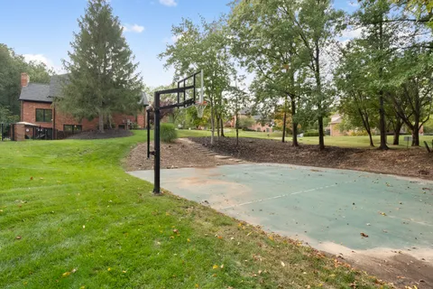 $1,995,000 | 13352 Weston Park Drive, St. Louis, MO 63131