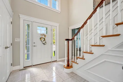 $1,265,000 | 2 Heritage Lane, Saugus, MA 01906