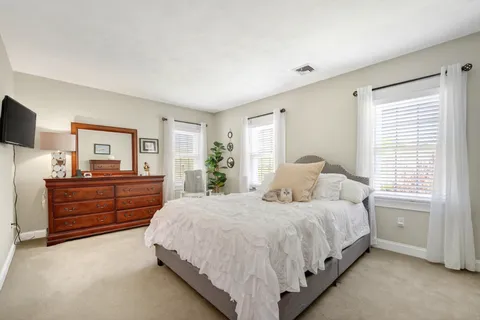 $1,265,000 | 2 Heritage Lane, Saugus, MA 01906