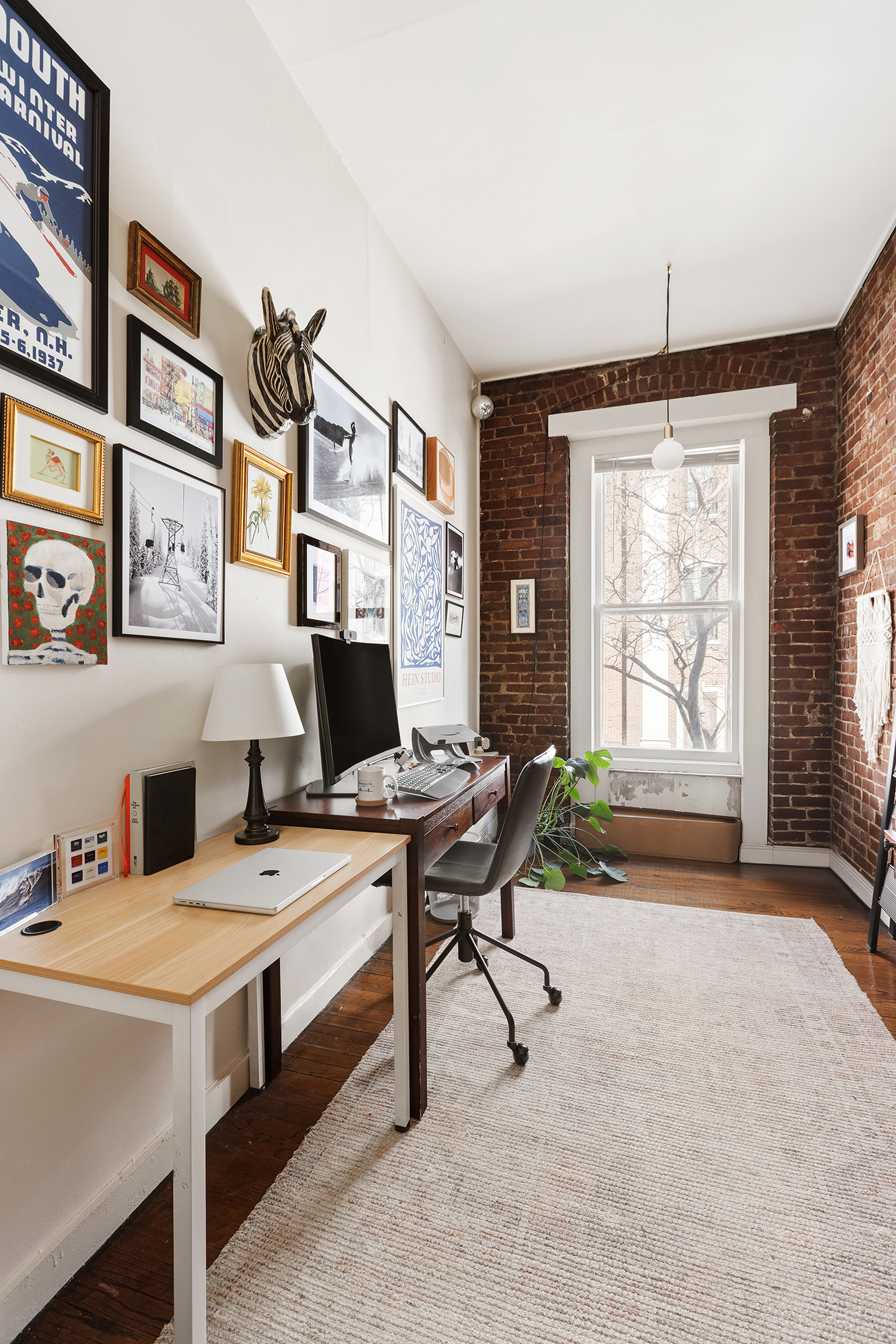 138 West 73rd Street Manhattan, NY 10023 - Photo 23 of 35 a workspace with furniture and a window