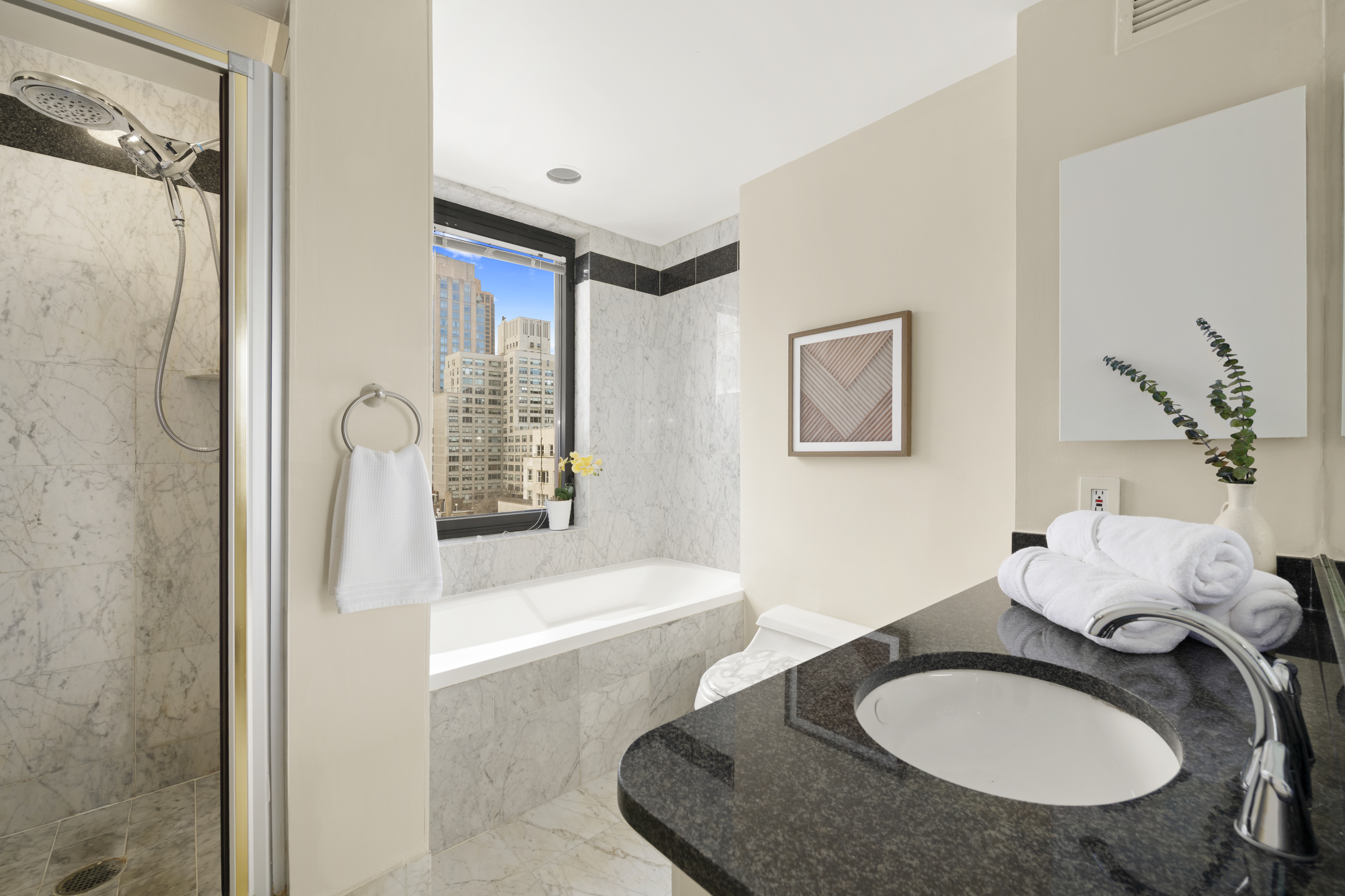 52 East End Avenue, Unit 12B Manhattan, NY 10028 - Photo 6 of 10