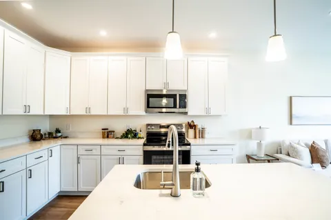 $424,000 | 13 Suffolk Road, Unit 6, Concord, NH 03303