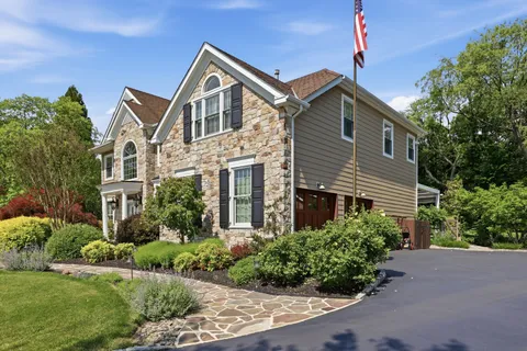 $1,750,000 | 302 Jefferson Drive, Malvern, PA 19355
