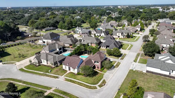 $1,100,000 | 100 Candlewood Drive, Lafayette, LA 70508