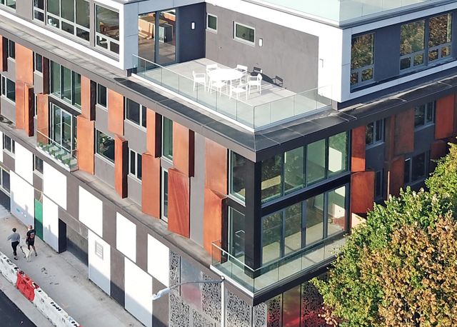 $2,825,000 | 480 Degraw Street, Unit 3D | Carroll Gardens