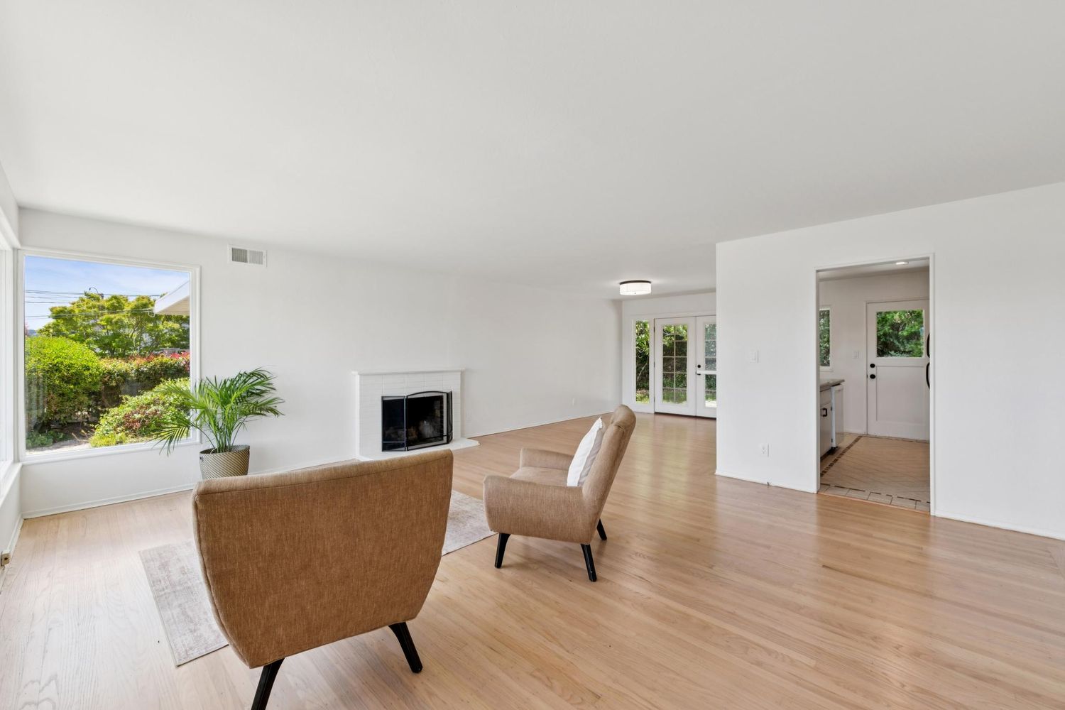 $1,399,000 | 264 East Strawberry Drive, Mill Valley, CA 94941