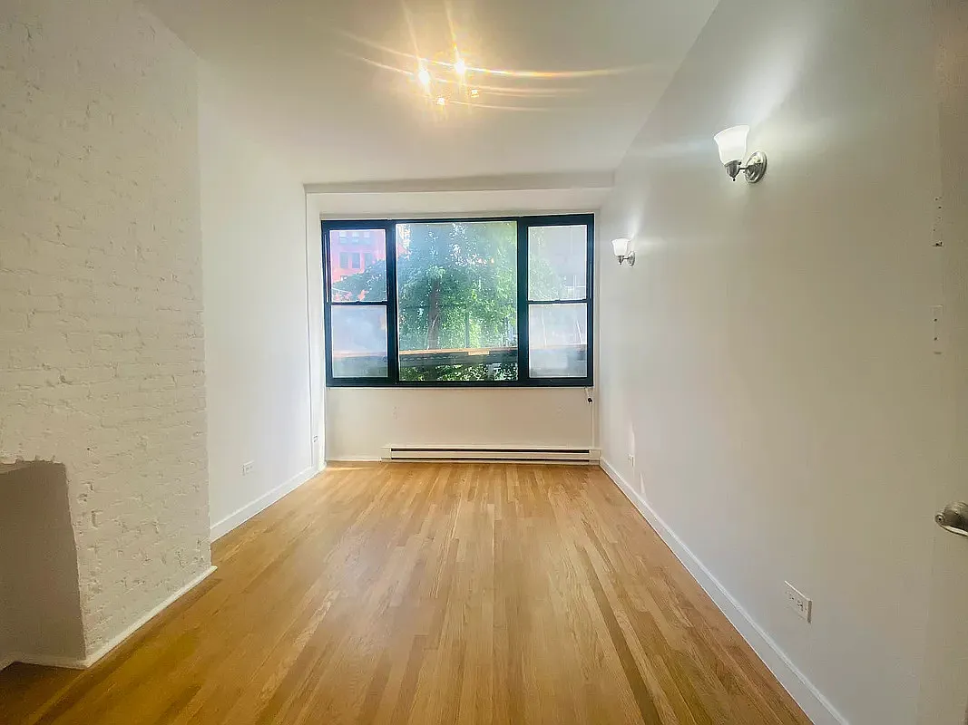 102 West 29th Street, Unit 2 Manhattan, NY 10001 - Photo 7 of 21