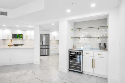 $1,275,000 | 100 Southeast 5th Avenue, Unit 304, Boca Raton, FL 33432