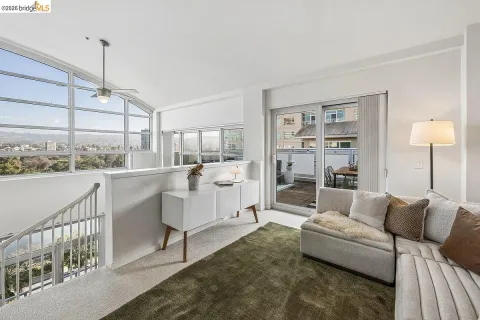 $798,000 | 1 Lakeside Drive, Unit 911, Oakland, CA 94612