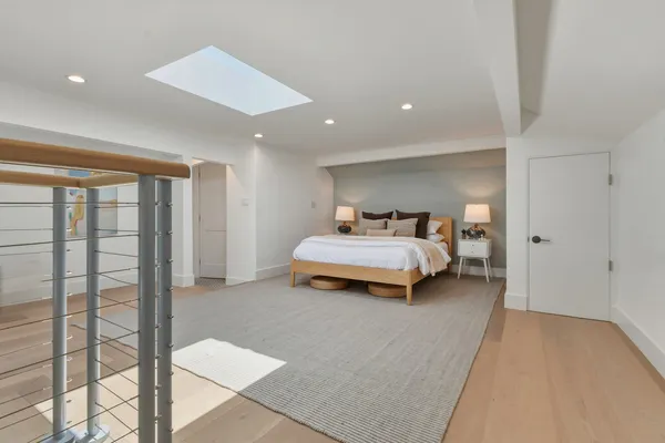 $3,350,000 | 3721 Woodcliff Road, Sherman Oaks, CA 91403