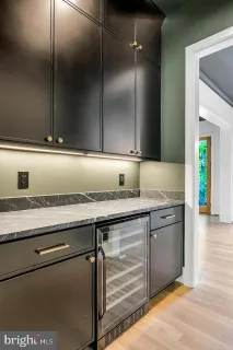 $2,925,000 | 930 Fairway Drive Northeast, Vienna, VA 22180