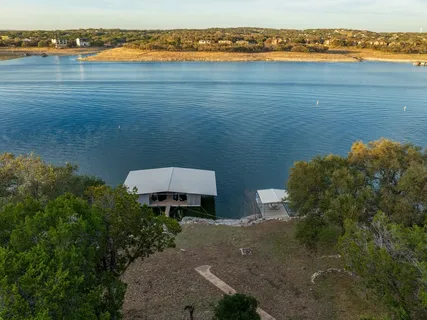 $1,495,000 | 21008 Lakeshore Drive West, Spicewood, TX 78669