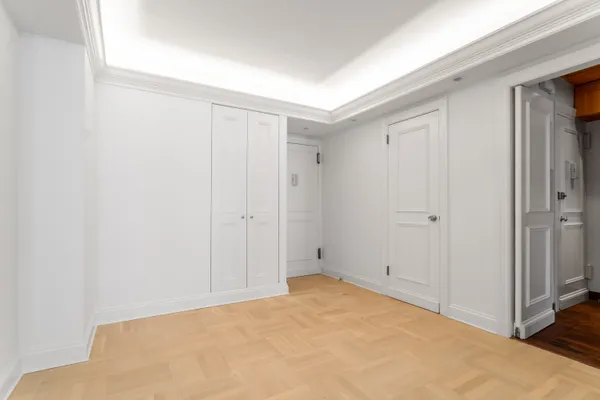 $13,000 | 715 Park Avenue, Unit 6D | Lenox Hill