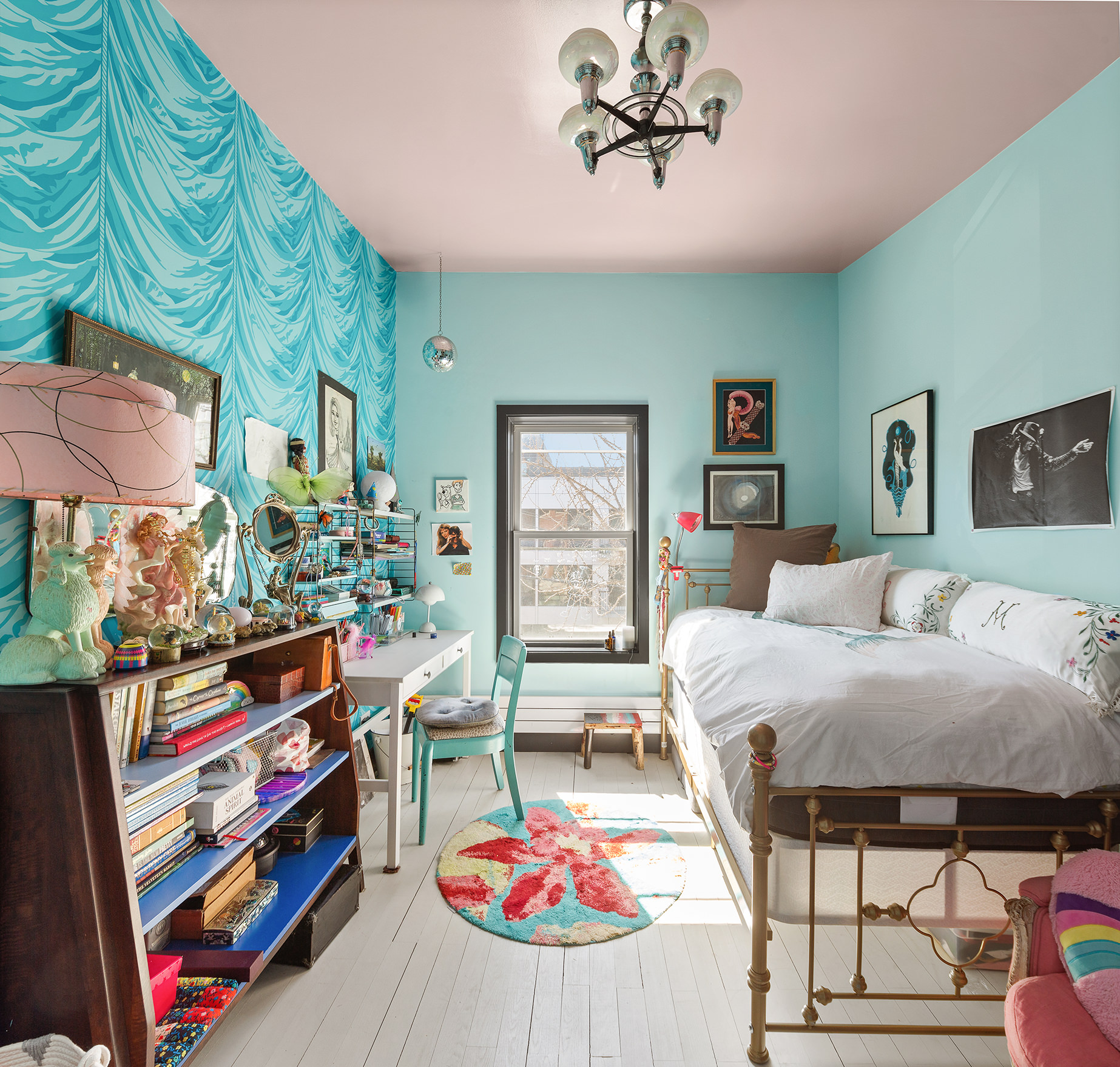100 King Street Brooklyn, NY 11231 - Photo 13 of 21 a bedroom with furniture and a wooden floor