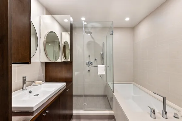 $1,795,000 | 333 West 22nd Street, Unit 5A | Chelsea