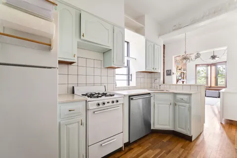 $1,300,000 | 798 President Street, Unit 4R | Park Slope