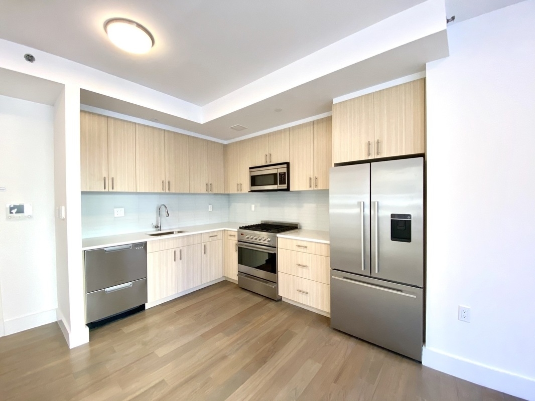 52 Convent Avenue, Unit 1B Manhattan, NY 10027 - Photo 3 of 17