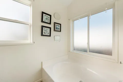 $295,000 | 600 Colonial Park Drive, Unit 600, Santa Rosa, CA 95403