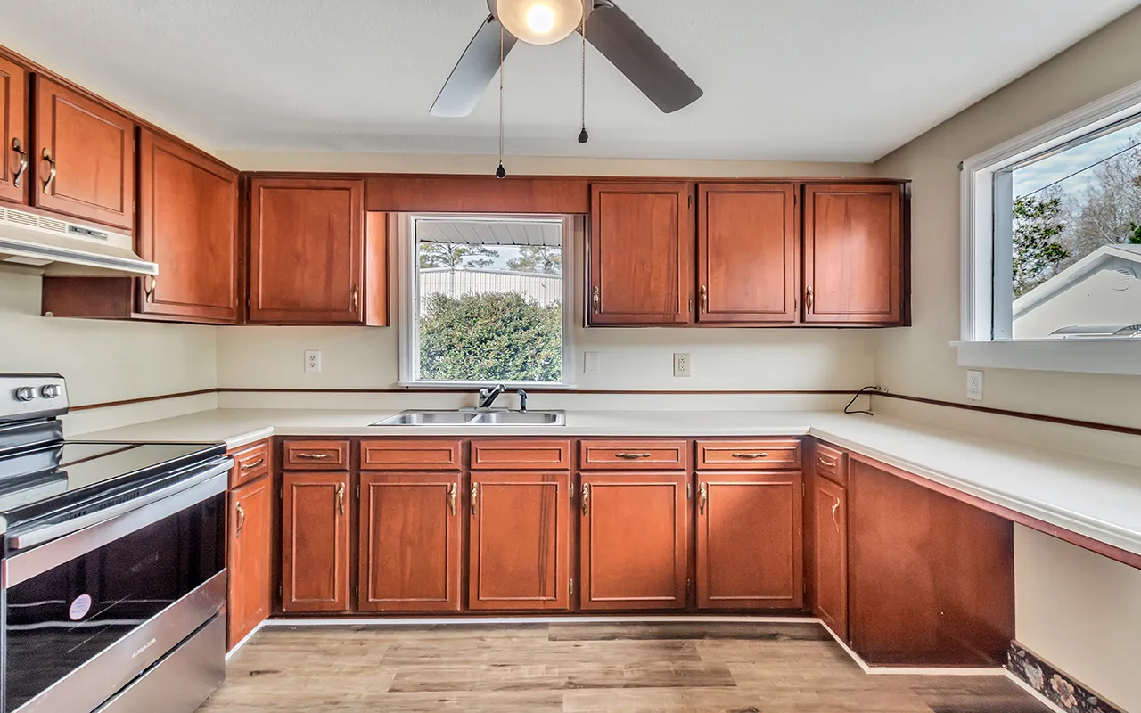 $4,268 | 406 Highway 80, Unit A, Bloomingdale, GA 31302