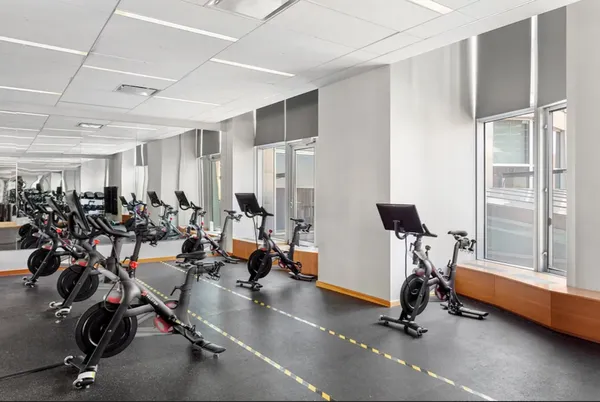 $9,921 | Spruce Street, Unit 12A | Financial District