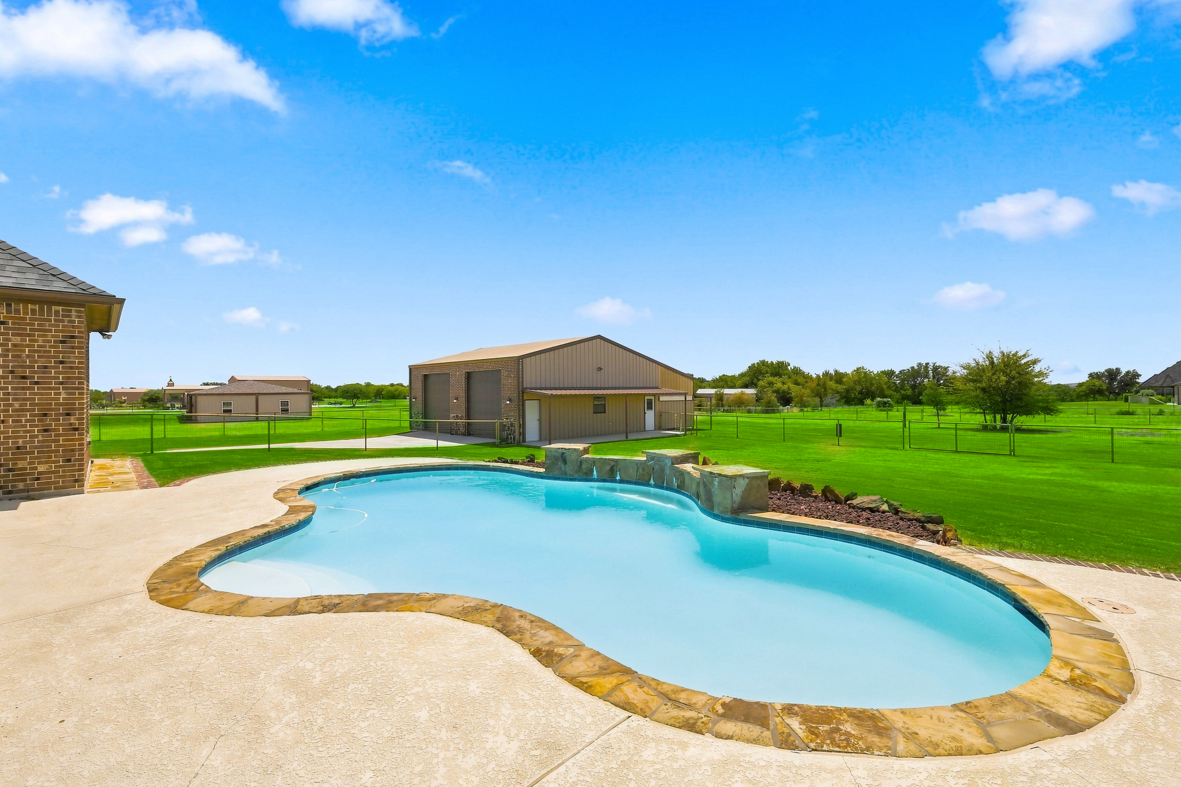 420 Hartley Way Azle, TX 76020 - Photo 46 of 68 Gallery Image 46
