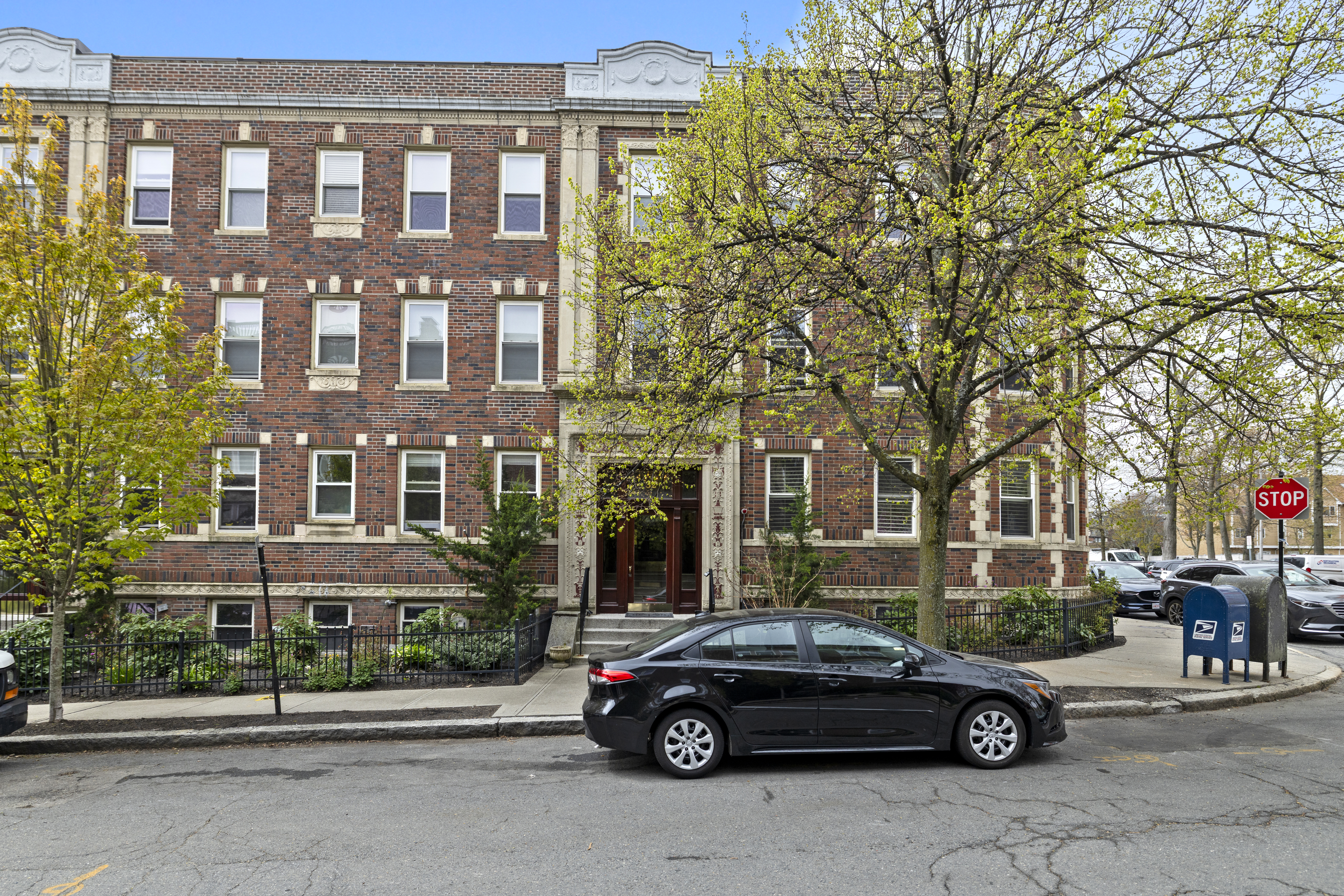 32 James Street, Unit 4 Brookline, MA 02446 - Photo 16 of 18