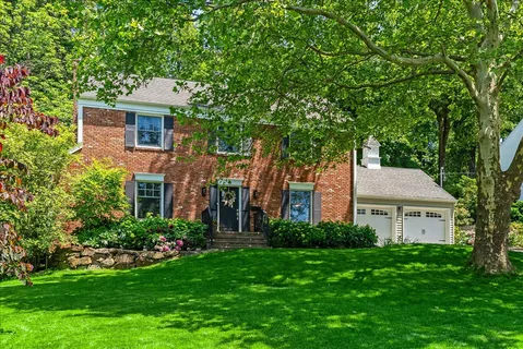 Contact Agent | 22 Ridge Drive West, Berkeley Heights, NJ 07922
