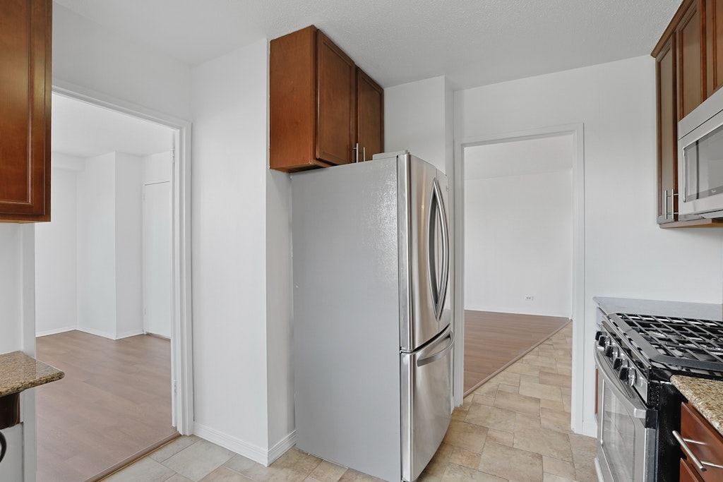 3333 Henry Hudson Parkway, Unit 4M Bronx, NY 10463 - Photo 6 of 41