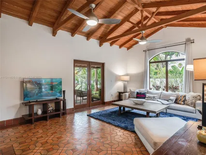 $3,995,000 | 320 West 26th Street, Miami Beach, FL 33140