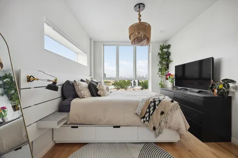 $1,695,000 | 55 Maspeth Avenue, Unit 5R | East Williamsburg