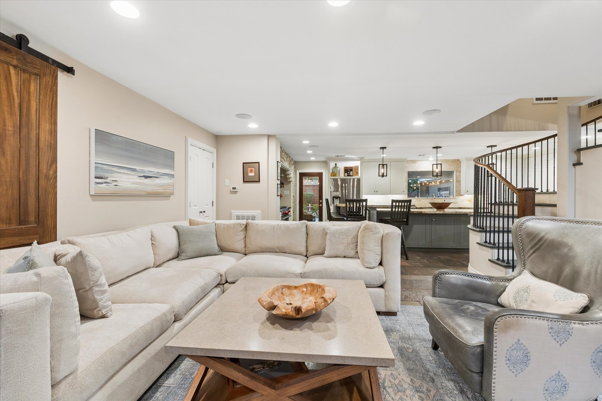 13723 Taylorcrest Road Houston, TX 77079 - Photo 9 of 42 Gallery Image 9