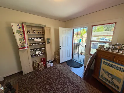 $899,000 | 720 East Washington Street, Petaluma, CA 94952