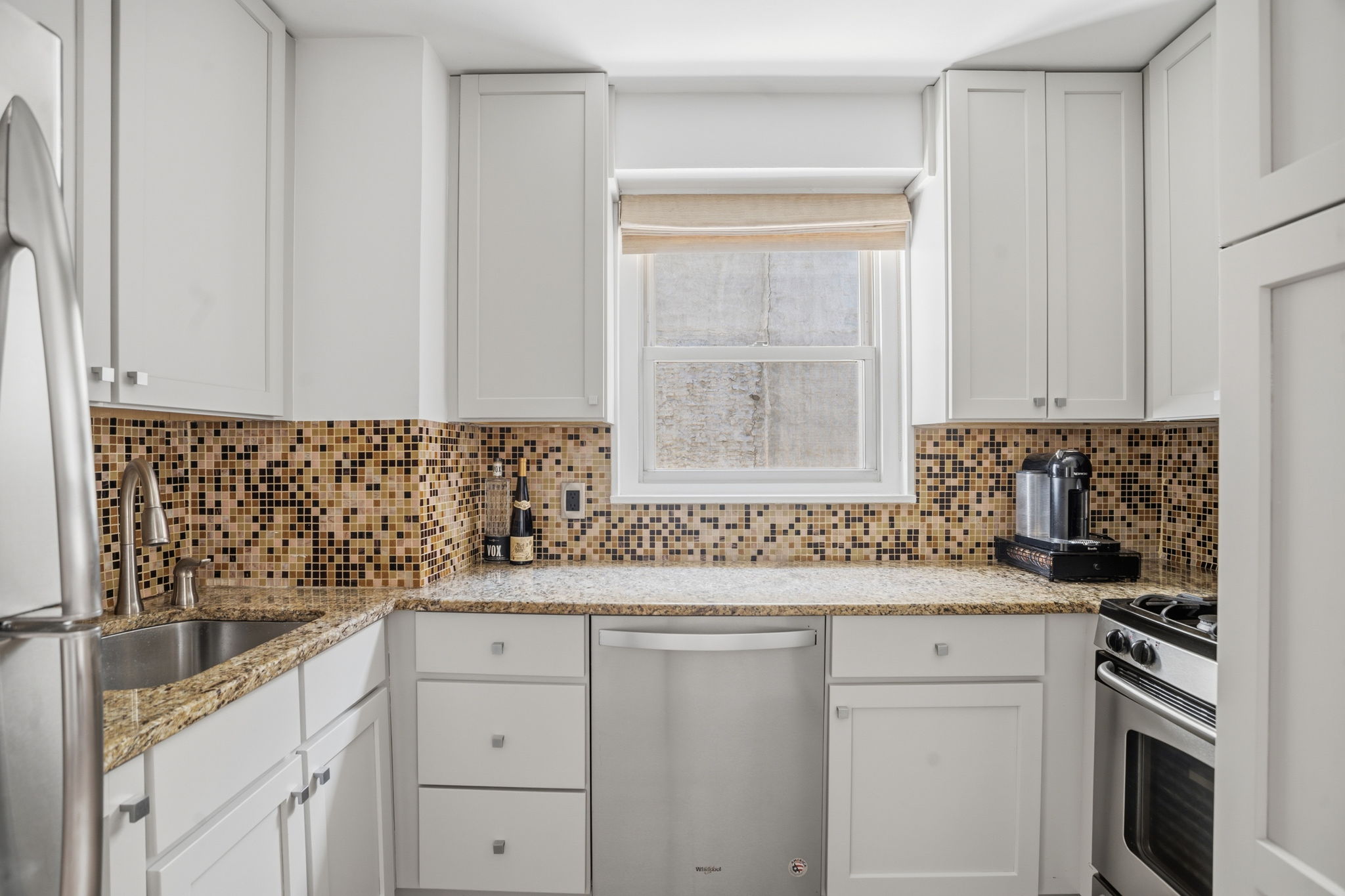 400 East 77th Street, Unit 3E Manhattan, NY 10075 - Photo 4 of 11