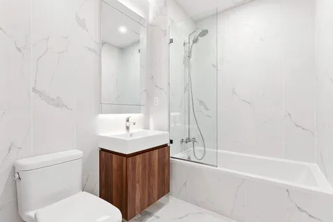 $965,000 | 21 Powers Street, Unit 2A | Williamsburg