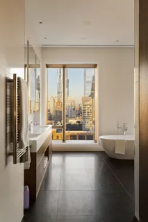 $27,500,000 | 551 West 21st Street, Unit PH19 | Chelsea