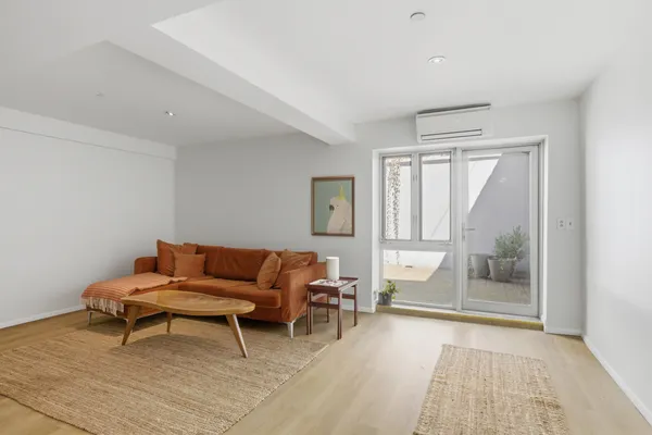 $1,700,000 | 433 Warren Street, Unit 2C | Boerum Hill
