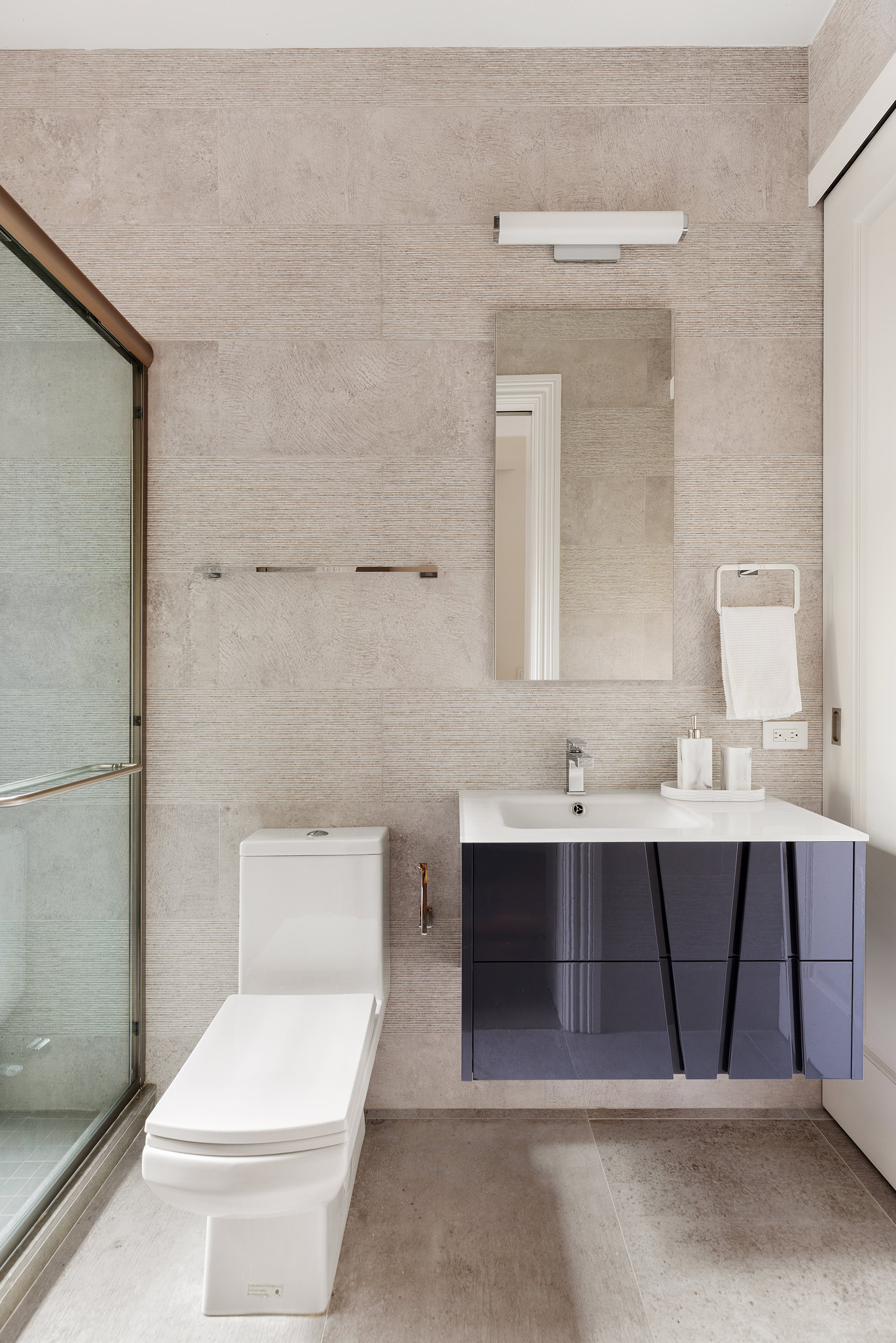 137 Riverside Drive, Unit 2D Manhattan, NY 10024 - Photo 18 of 20 a bathroom with a sink and a toilet