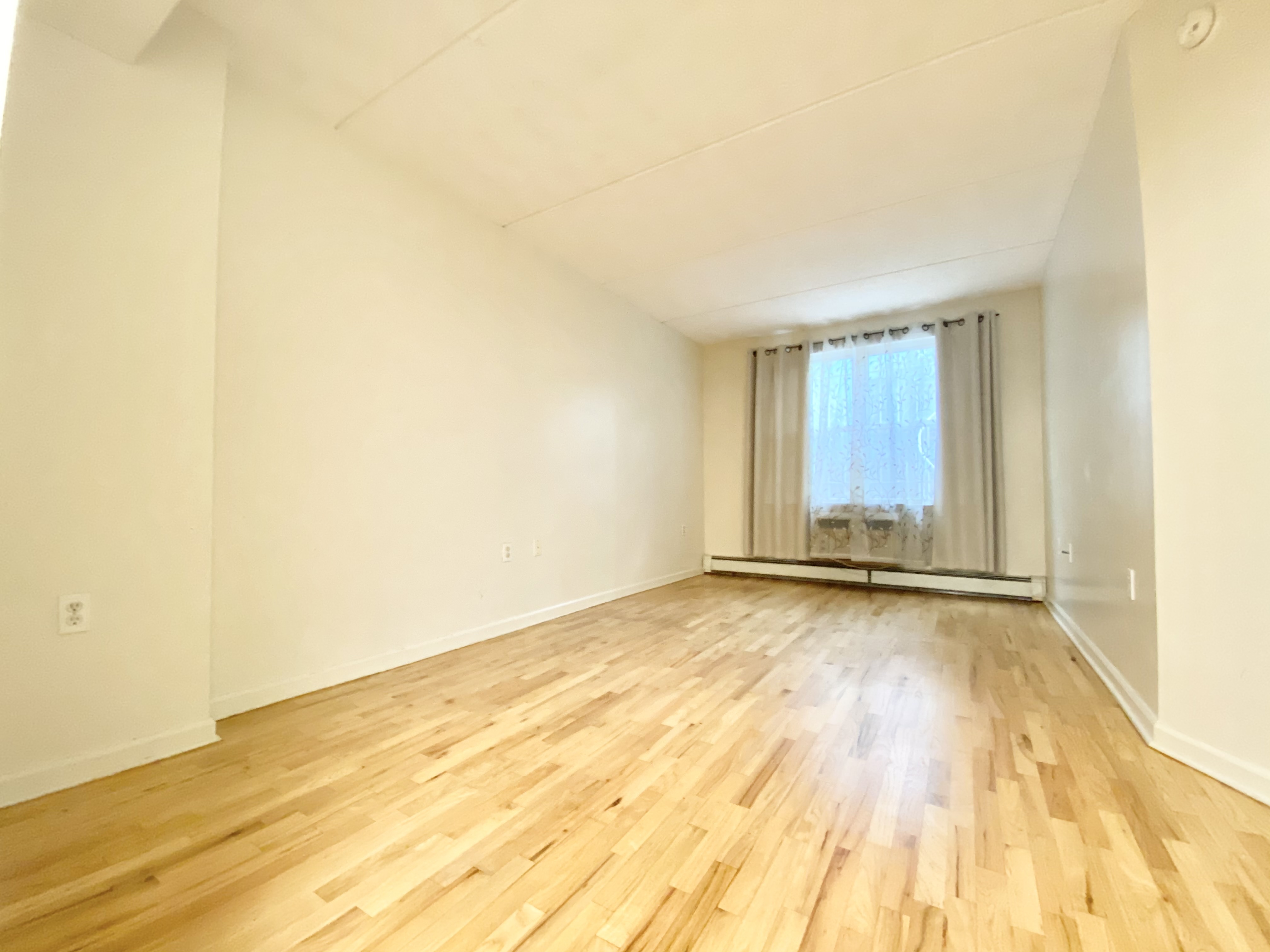 218 East 112th Street, Unit 1 Manhattan, NY 10029 - Photo 2 of 5