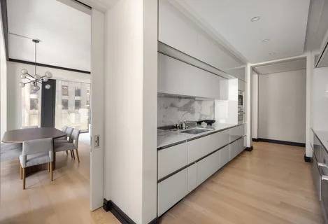 $5,850,000 | 53 West 53rd Street, Unit 23D | Midtown Central