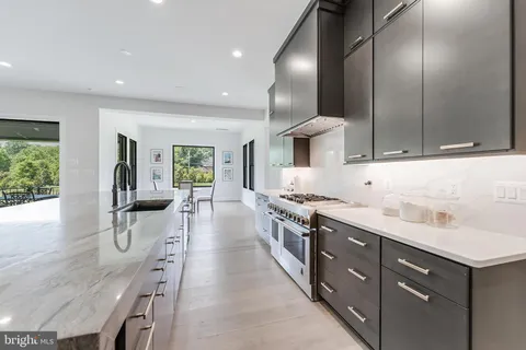 $2,695,000 | 665 Stratford Hill Court, Great Falls, VA 22066