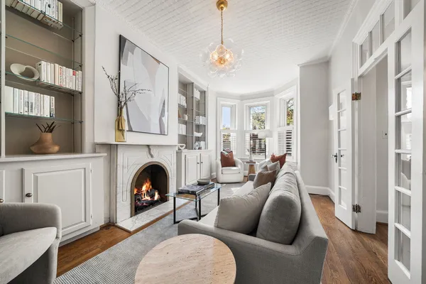 Contact Agent | 1515 T Street Northwest, Washington, DC 20009