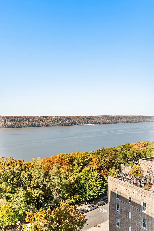 900 West 190th Street, Unit 11A Manhattan, NY 10040 - Photo 8 of 12