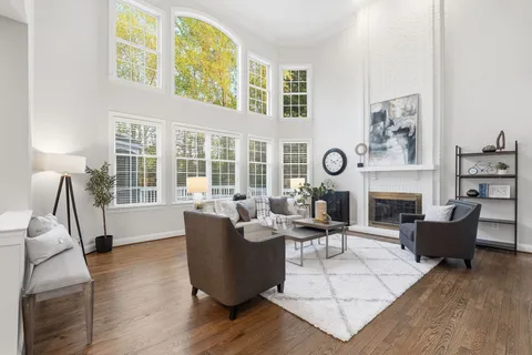 $1,800,000 | 1283 Cobble Pond Way, Vienna, VA 22182
