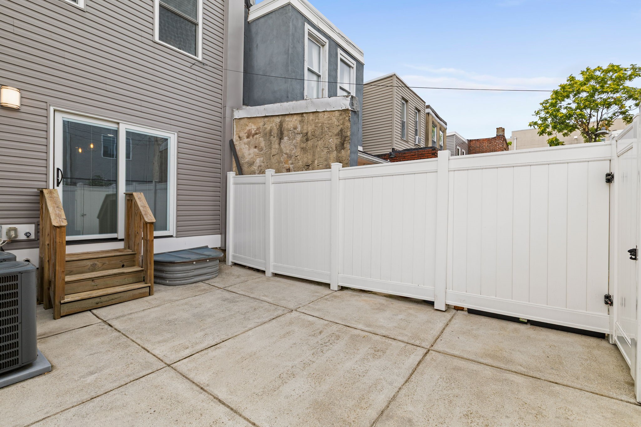 2129 Tasker Street Philadelphia, PA 19145 - Photo 17 of 51 Gallery Image 17