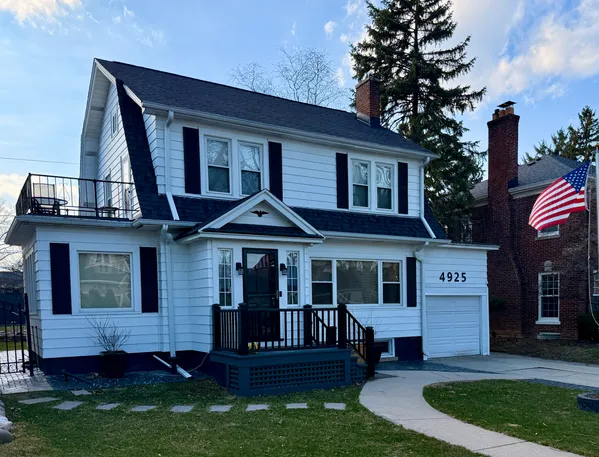 $749,900 | 4925 North Bartlett Avenue, Whitefish Bay, WI 53217
