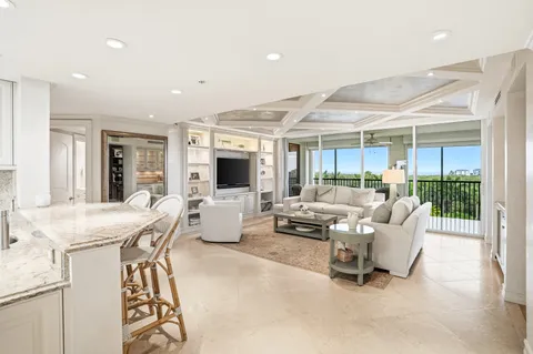 $2,550,000 | 7515 Pelican Bay Boulevard, Unit 5C, Naples, FL 34108